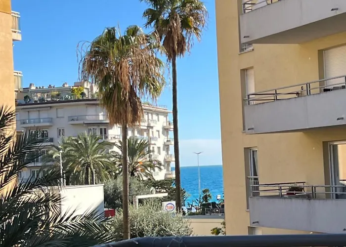 One Minute To The Menton