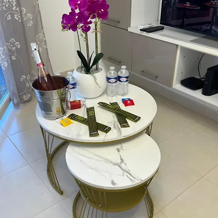 One Minute To The Apartman Menton