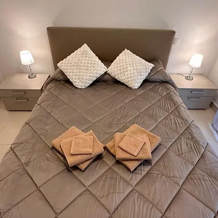 One Minute To The * Мантон