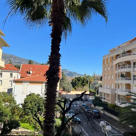 One Minute To The Appartement