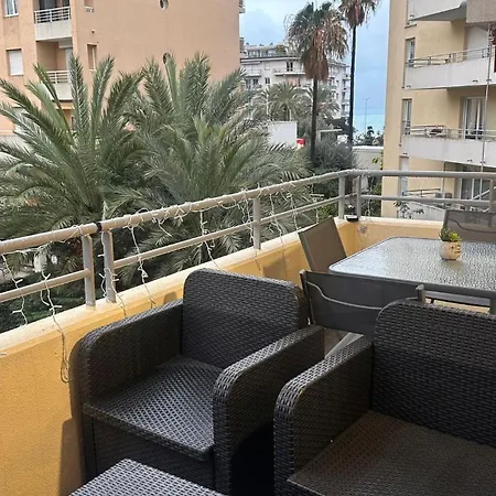 Appartement One Minute To The