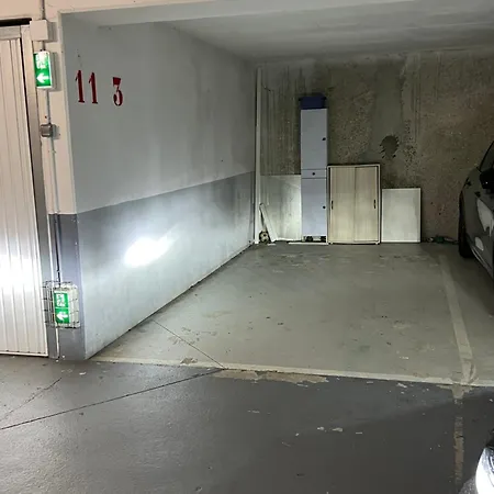 Apartman One Minute To The *