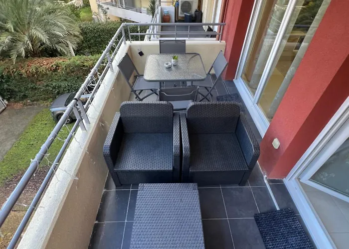 Apartment One Minute To The *