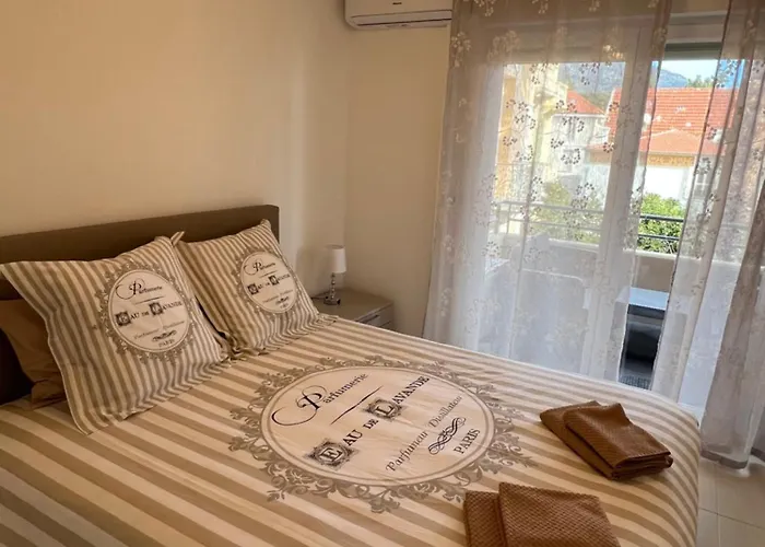 One Minute To The * مينتون