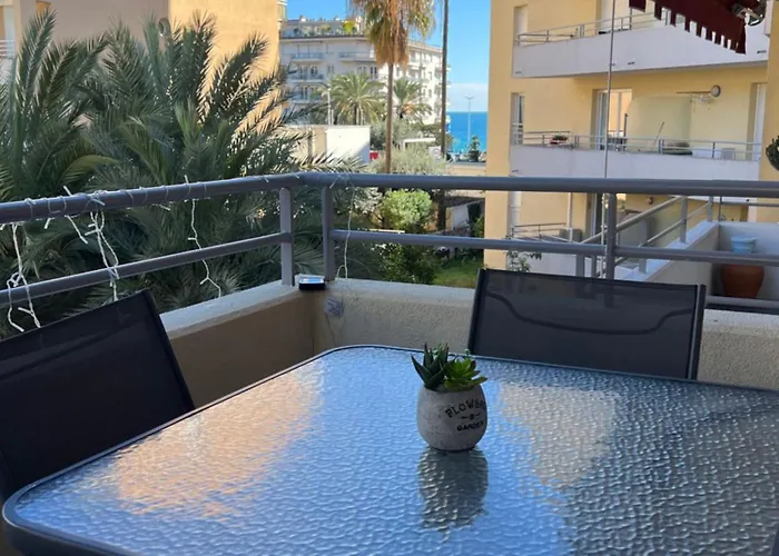 Apartment One Minute To The